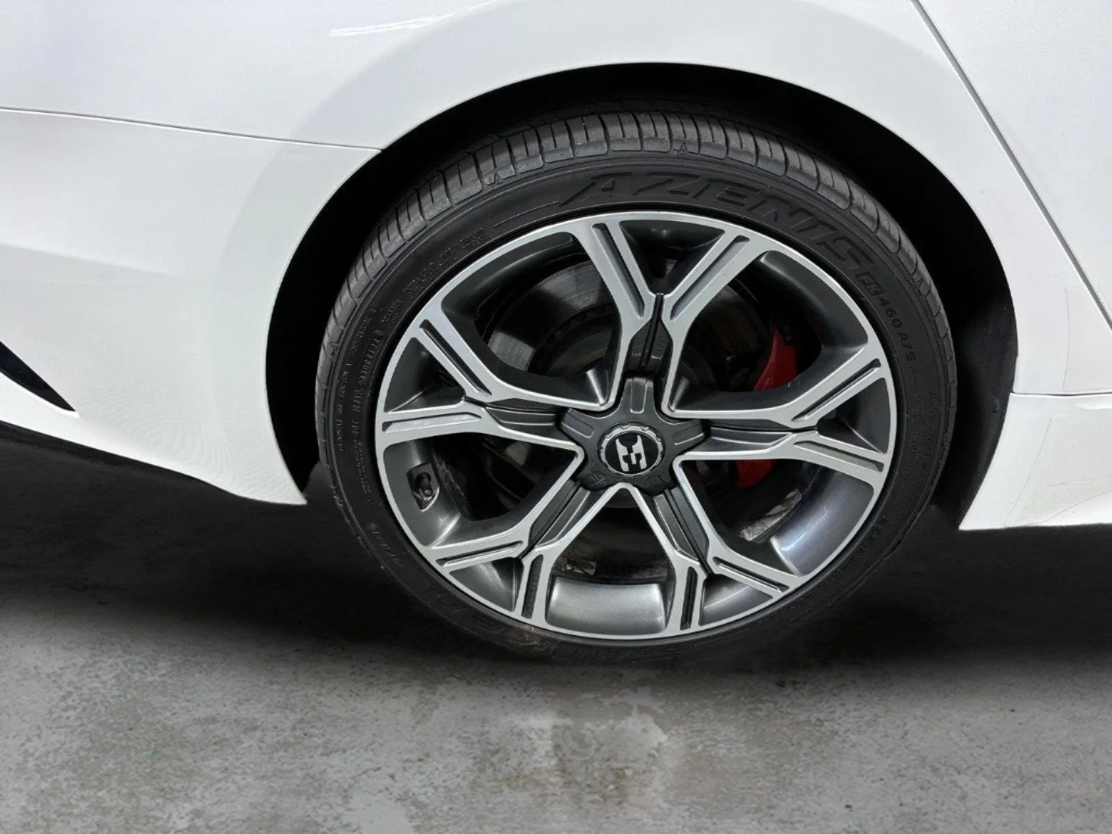 Used 2018 Snow White Pearl Kia GT2 image 14