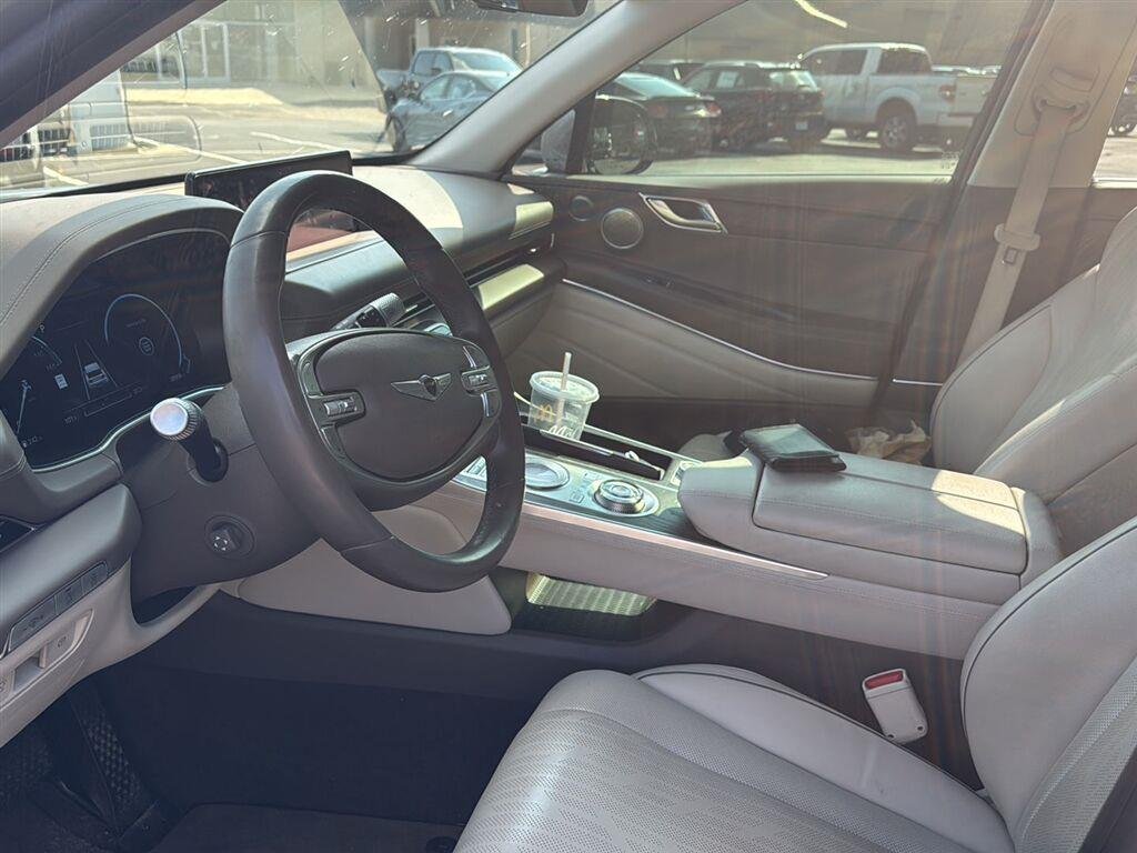 Used 2022 SILVER GENESIS 2.5T AWD image 12