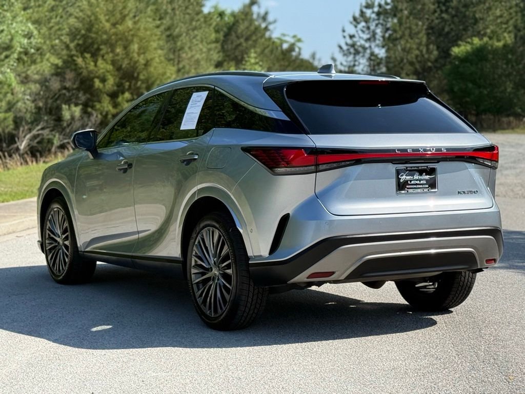 Used 2023 Silver Lexus 350 Luxury image 9