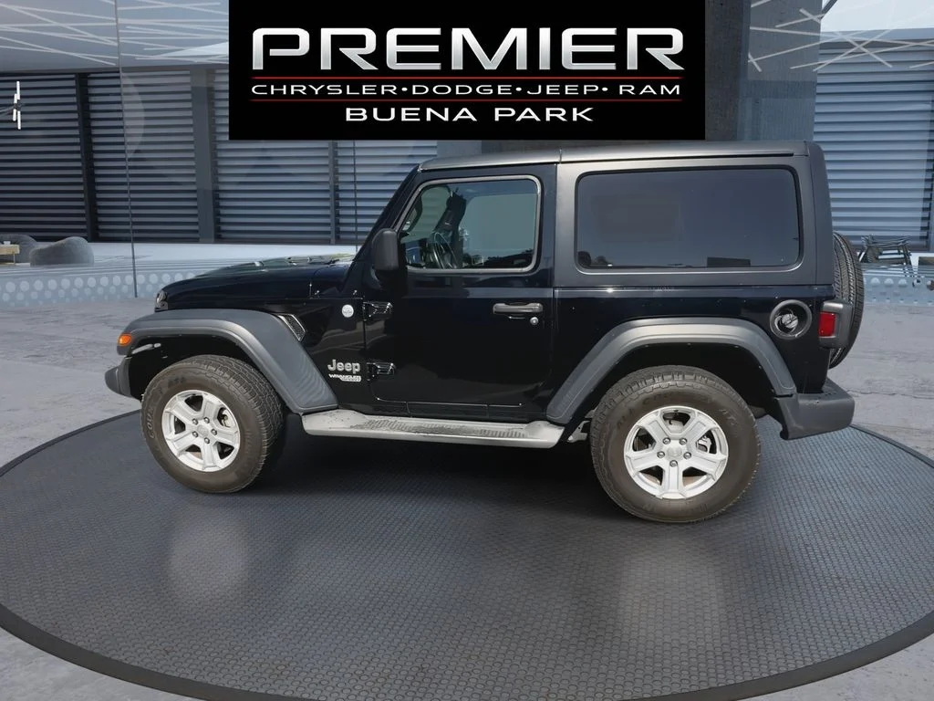 Used 2020 Black Jeep Sport S image 5