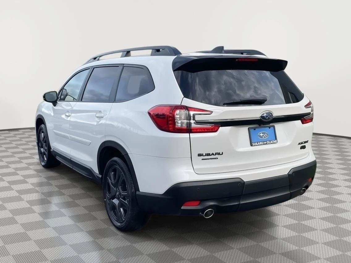 New 2026 Crystal White Pearl Subaru Onyx Edition Touring image 3