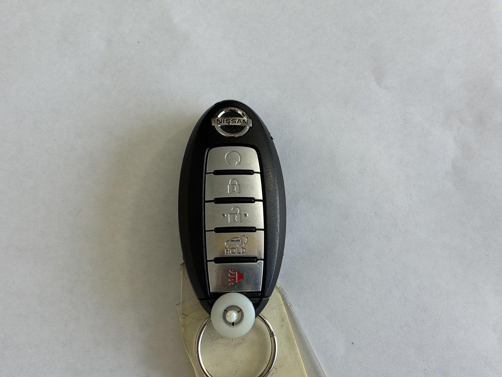Used 2019 Brilliant Silver Metallic Nissan SL image 20