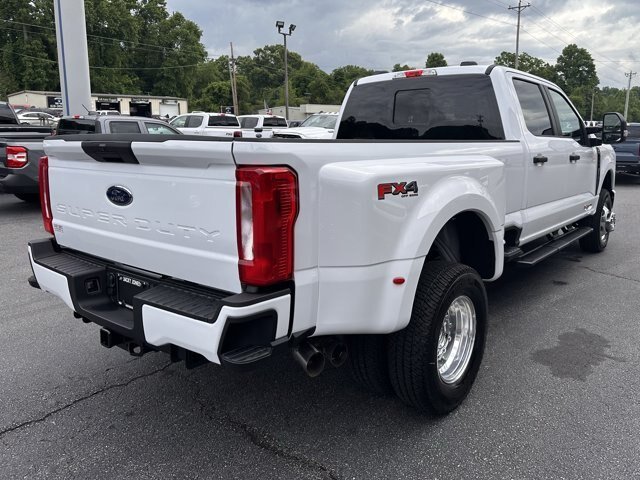 New 2026 Oxford White Ford F-350® XL image 6