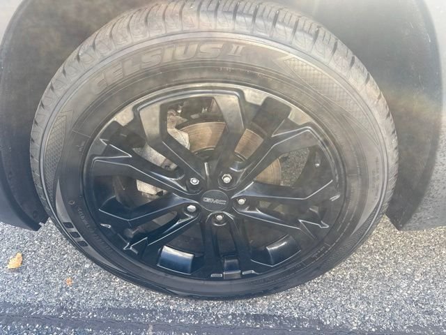 Used 2021 Silver GMC SLE image 4