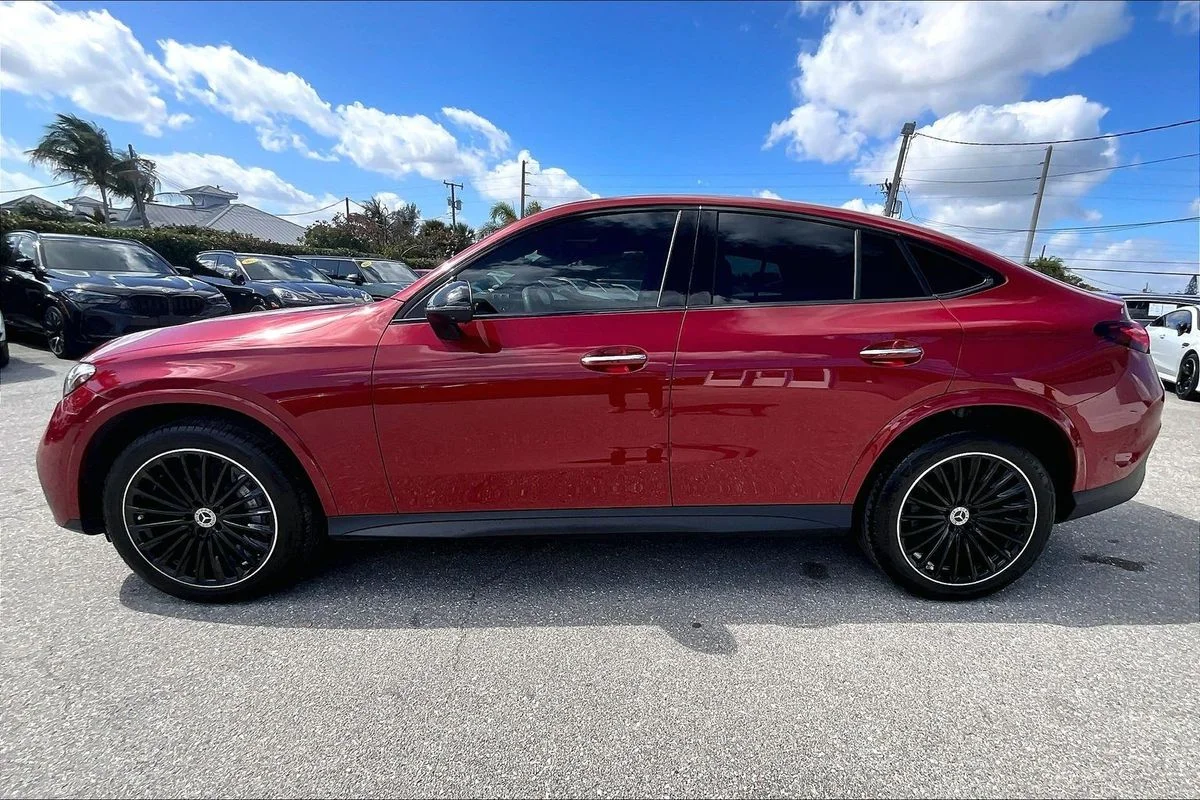 Used 2024  Mercedes-Benz 4MATIC® Coupe image 30