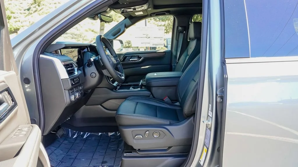 2026 GMC Yukon XL Denali - Photo 14