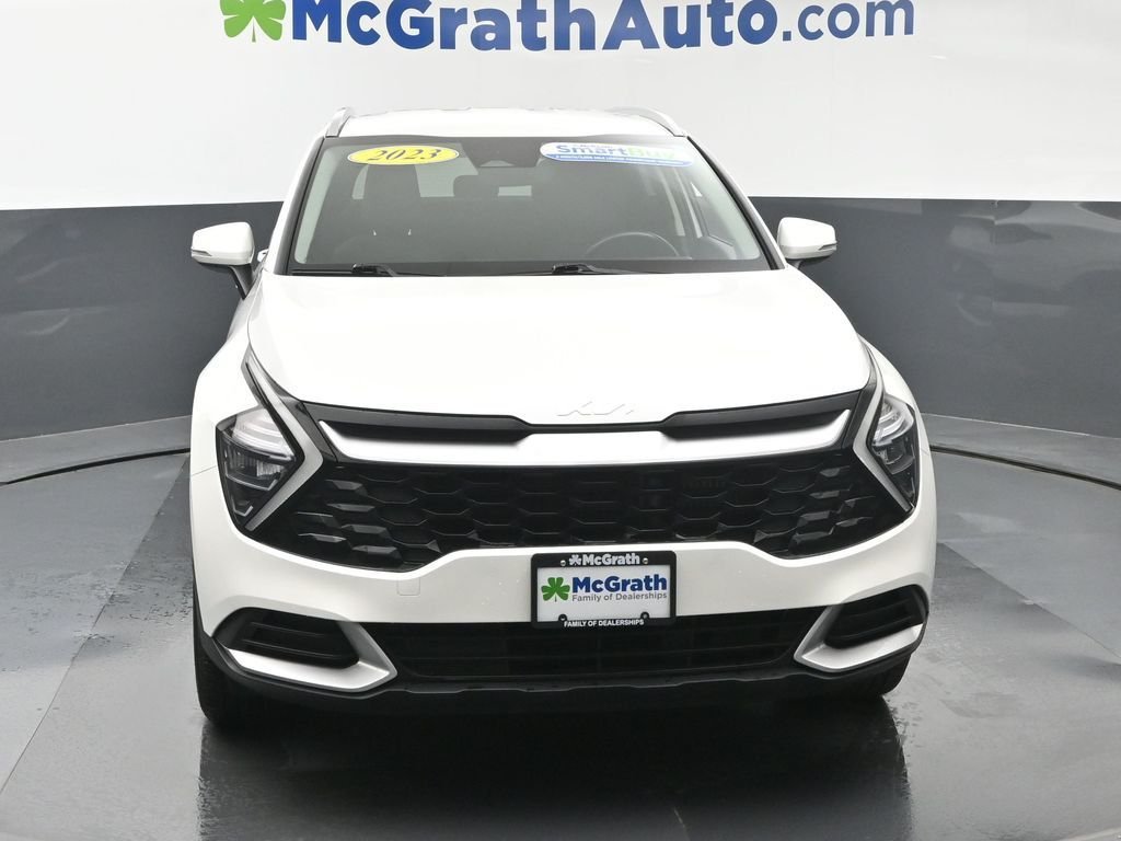 Used 2023 White Kia EX image 5