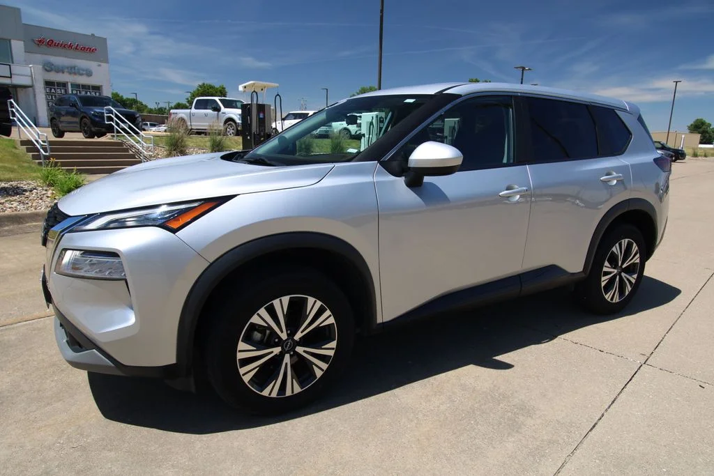 Used 2023 Silver Nissan SV image 16