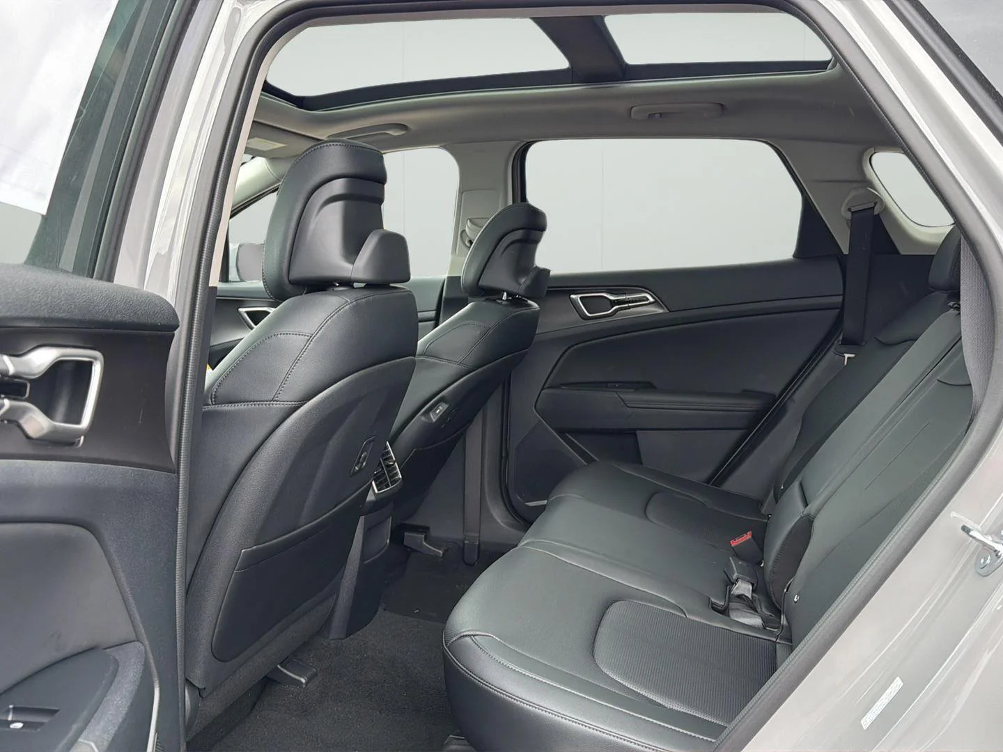 New 2026 Wolf Gray Kia EX image 9