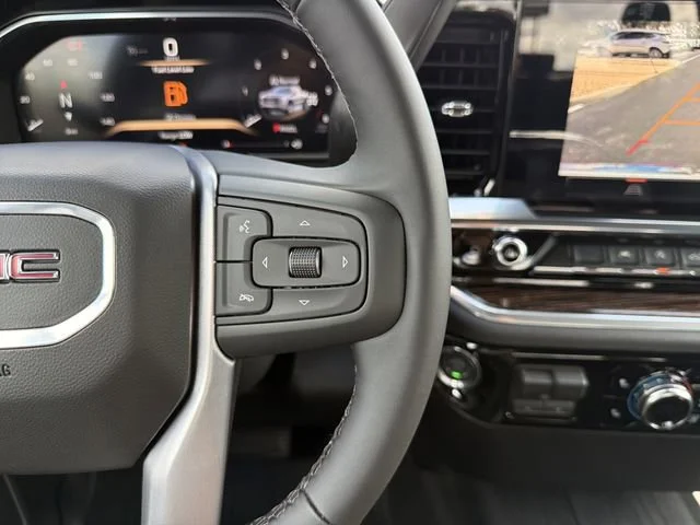 New 2026 Summit White GMC SLE image 29