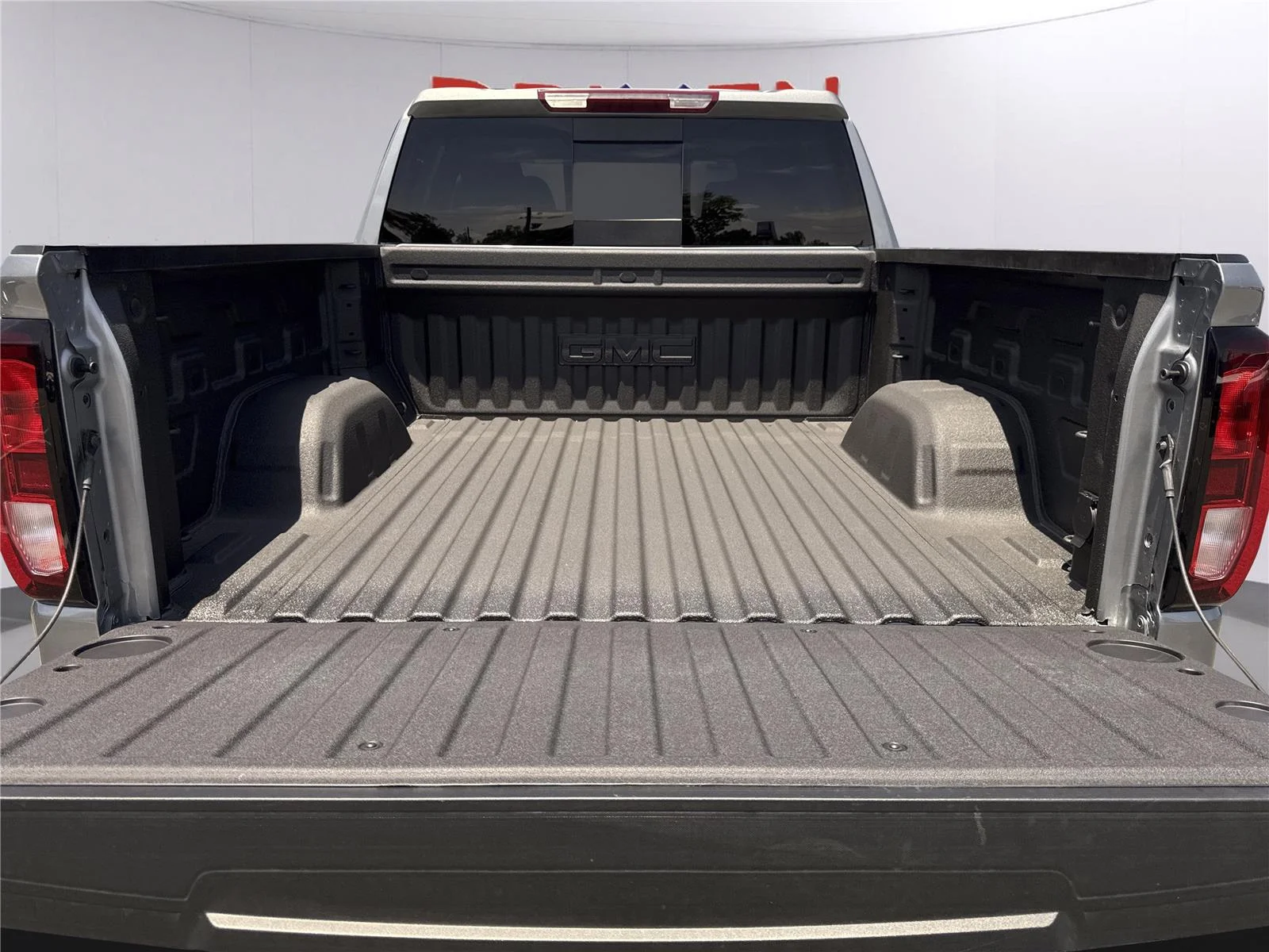 New 2026 Sterling Metallic GMC Elevation image 33
