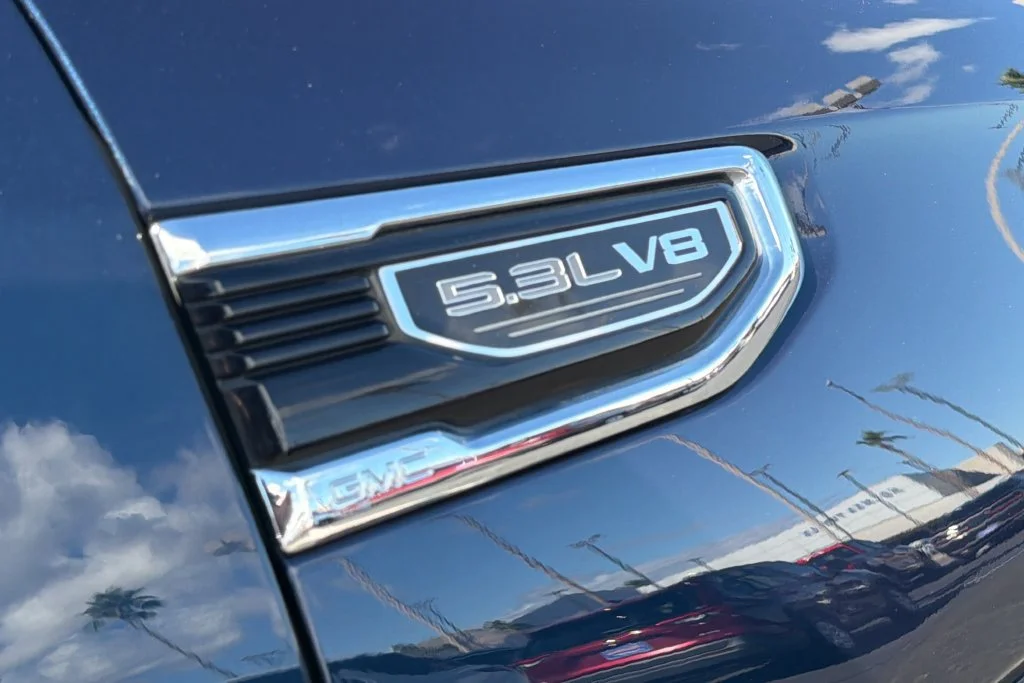 Certified Used 2020 PACIFIC BLUE METALLIC GMC SLE image 10