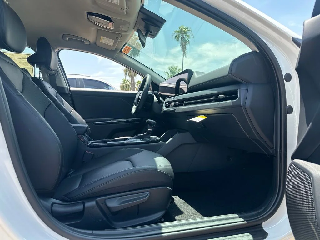 New 2026 White Kia EX image 15