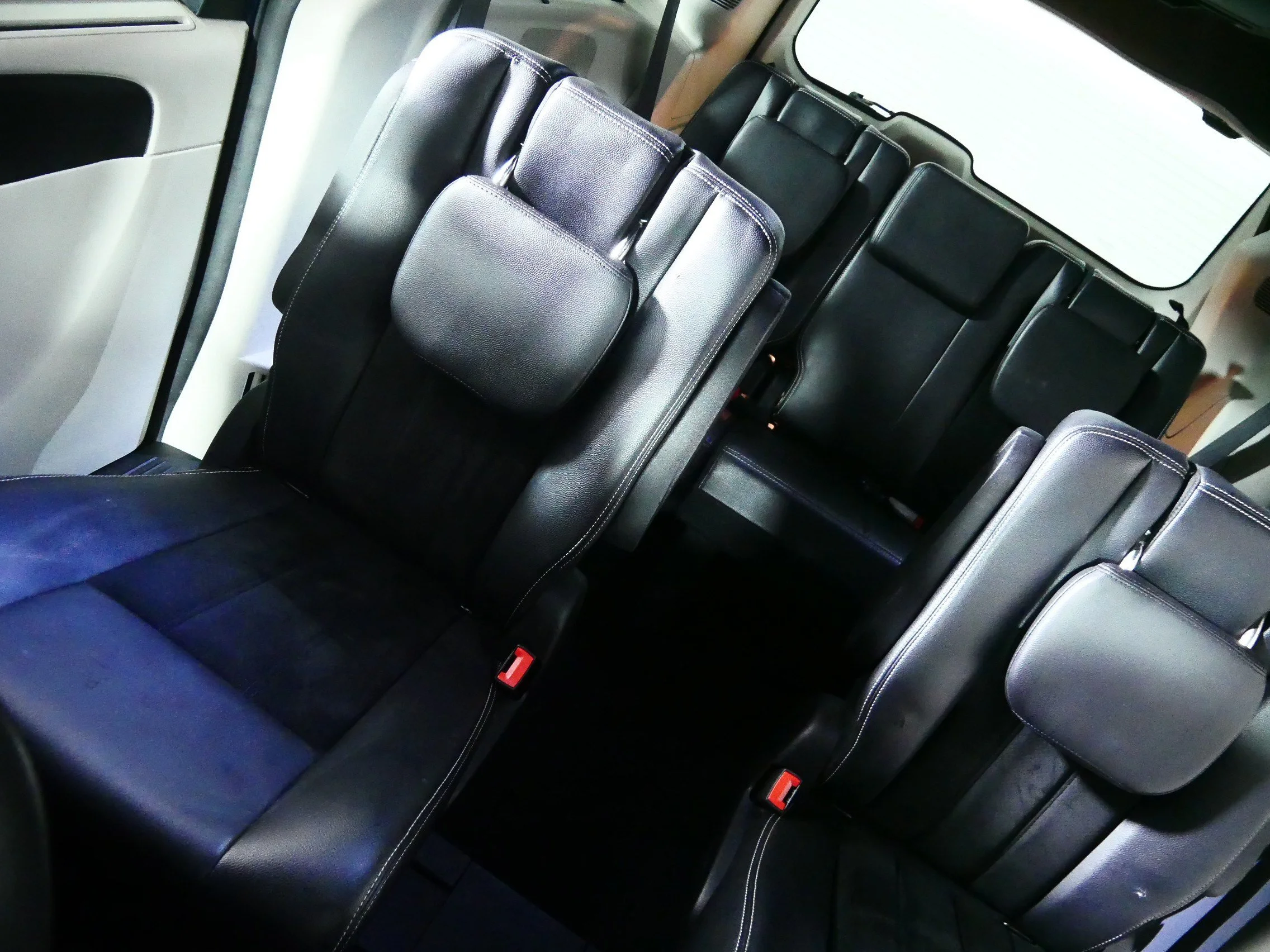 Used 2017 Contusion Blue Pearlcoat Dodge SXT image 12