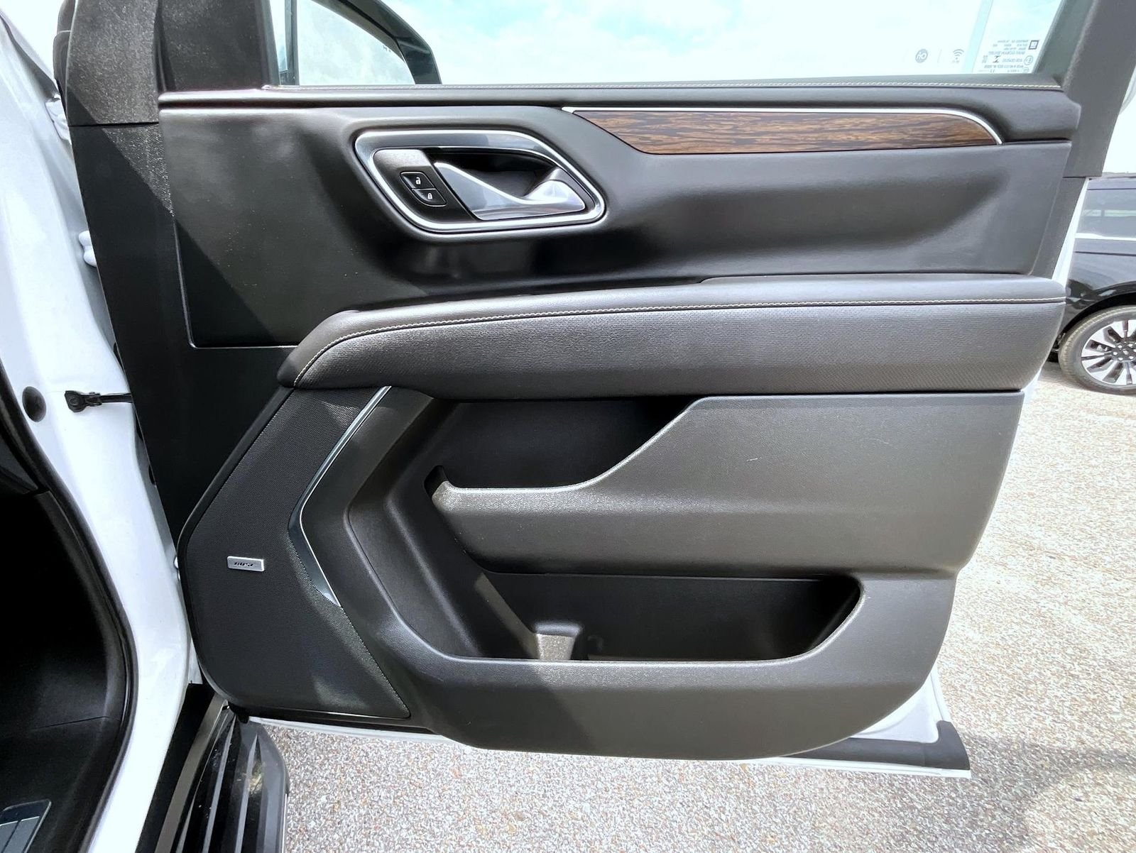 Used 2023 White Chevrolet Premier image 18