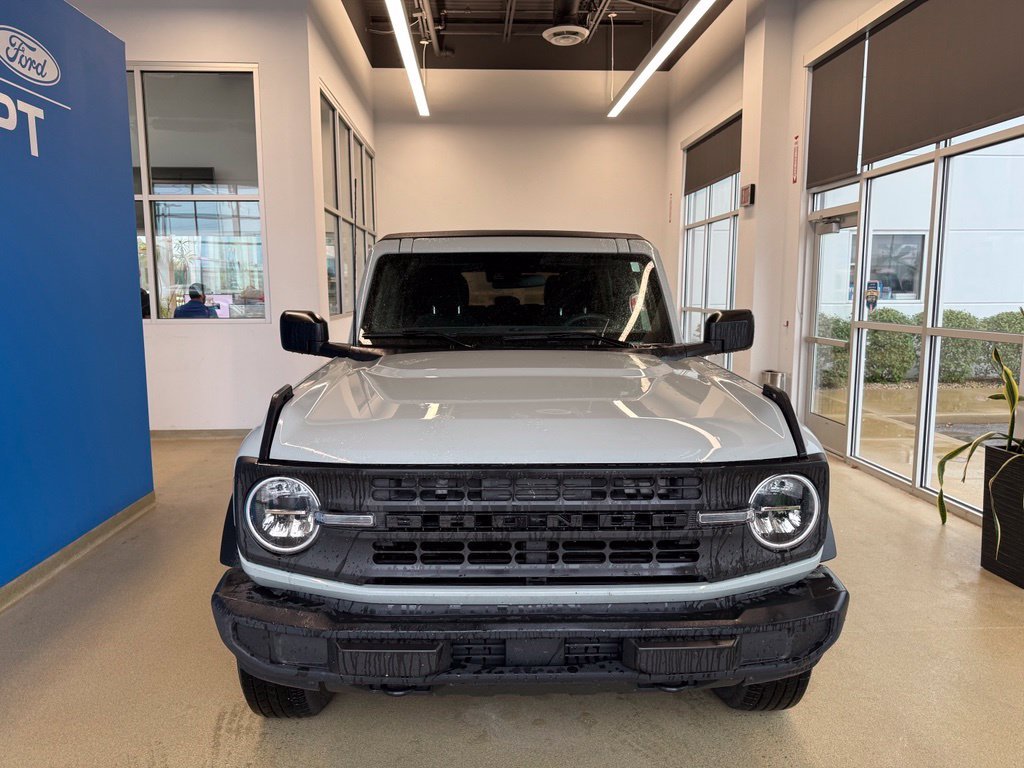 Used 2022 Green Ford Base image 3
