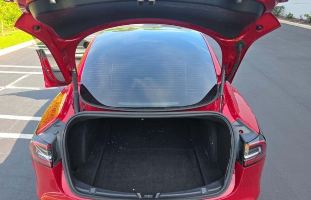 Used 2021  Tesla Long Range image 11