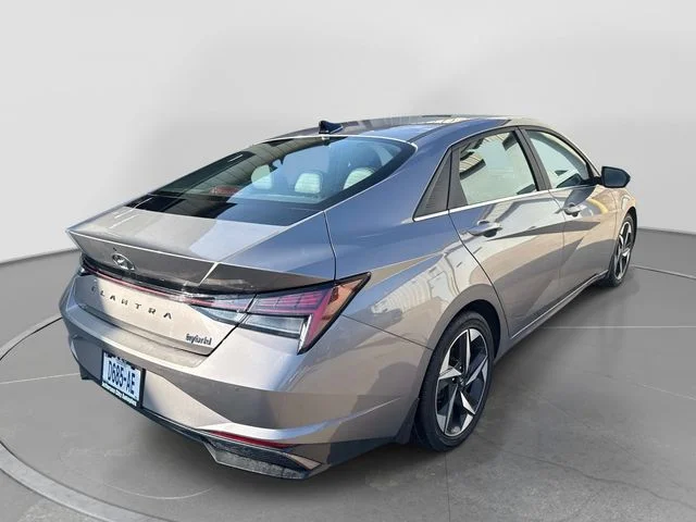 Used 2022 Silver Hyundai Limited image 8
