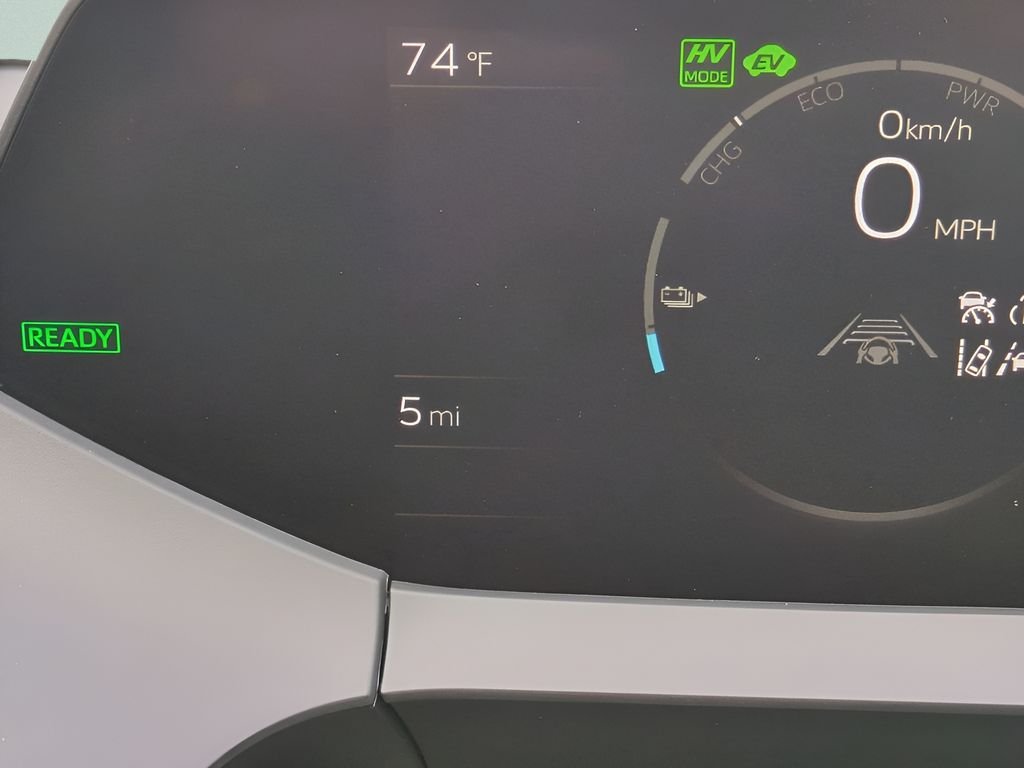 New 2026 Wind Chill Pearl <sup>1</sup> Toyota  SE image 26