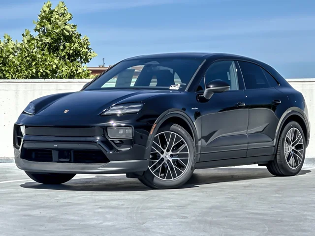 2026 Porsche Macan 4 Electric