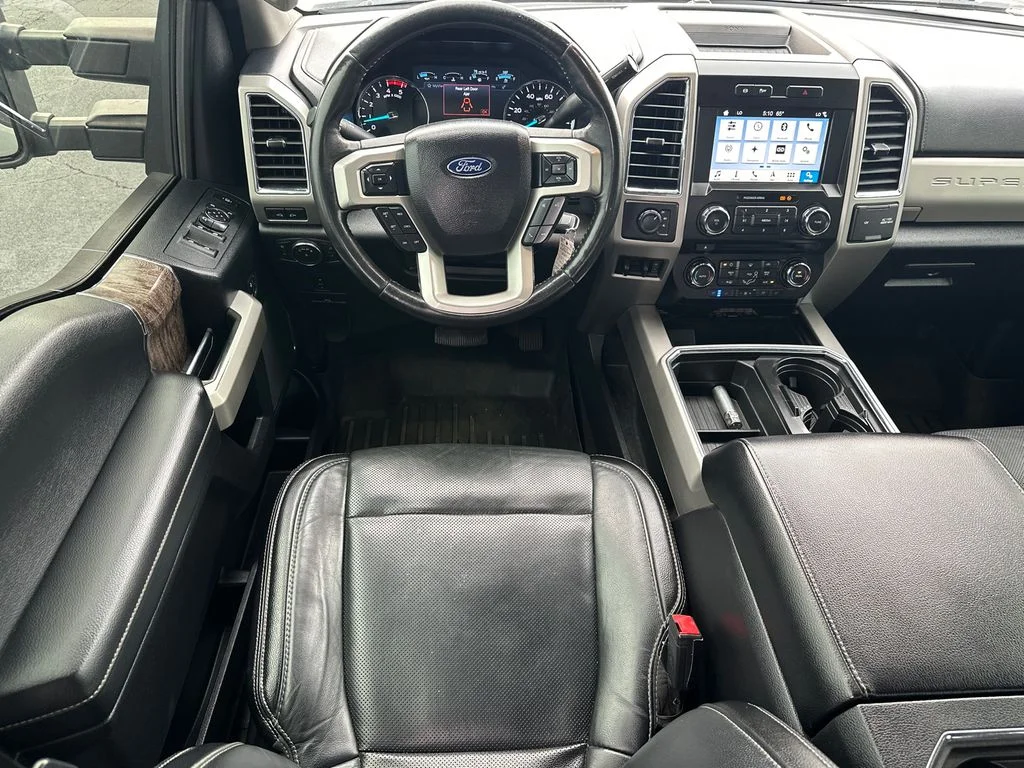 Used 2018 Silver Ford Lariat image 22