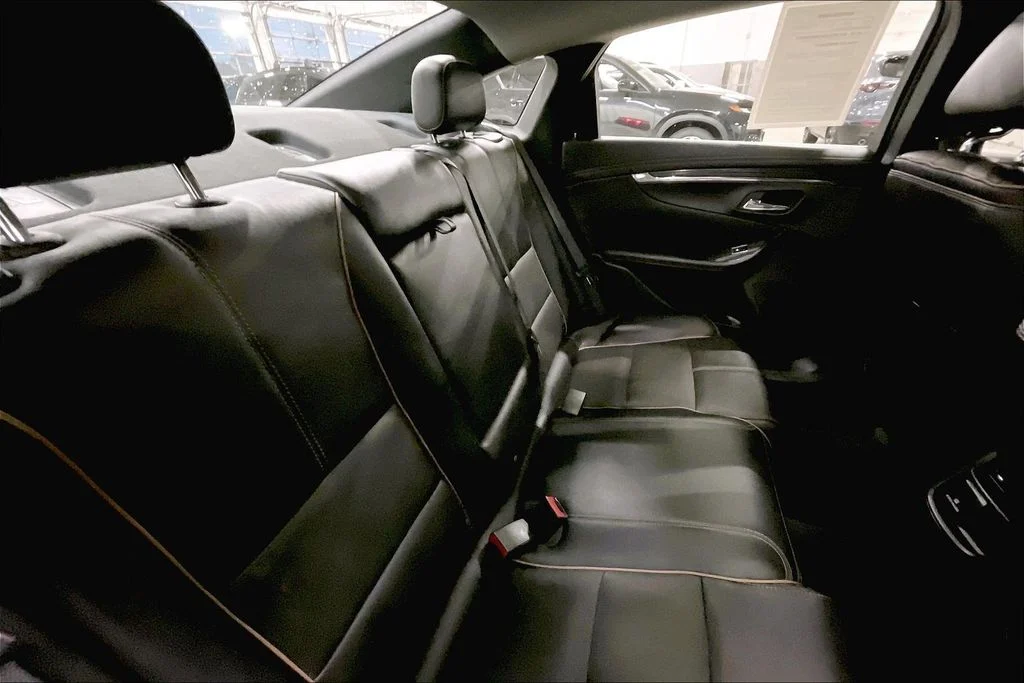 Used 2019 Gray Chevrolet Premier image 26