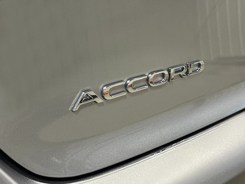New 2026 Solar Silver Metallic Honda SE image 6