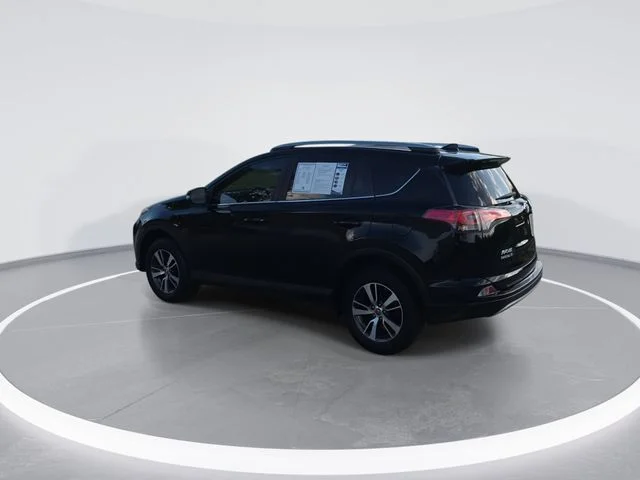 Used 2018 Black Toyota XLE image 6