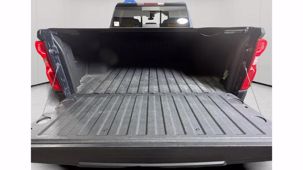 Used 2021 SHADOW GRAY METALLIC Chevrolet LT Trail Boss image 28