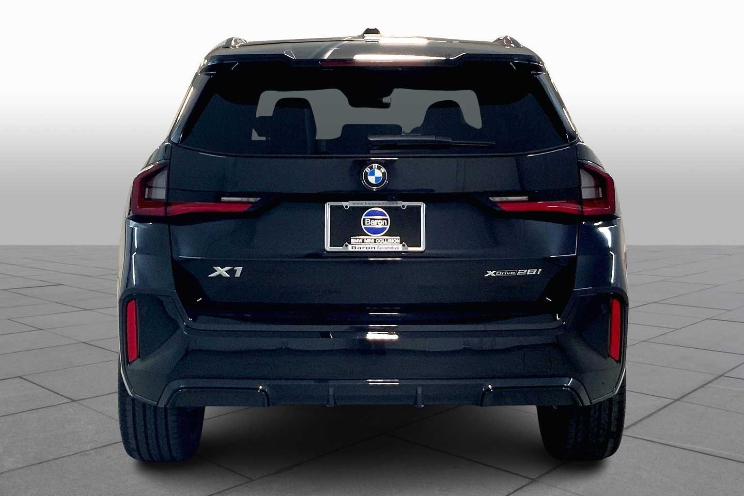 2026 BMW X1 28i - Photo 4