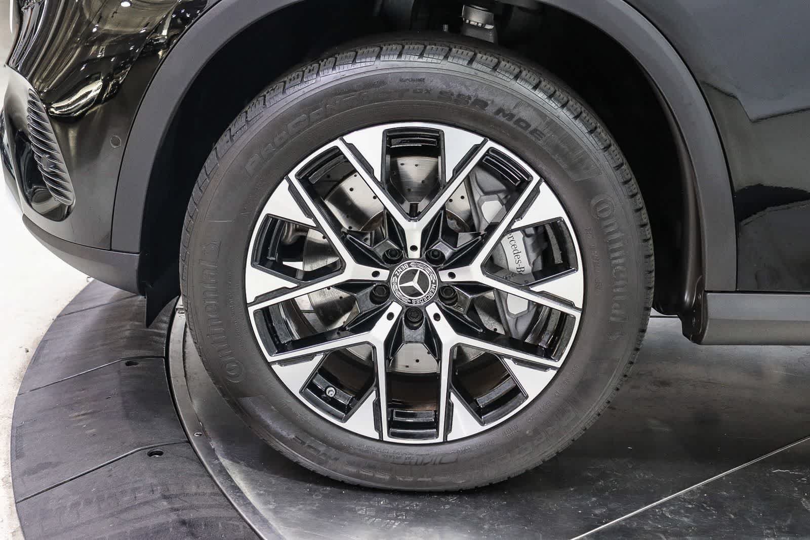 Used 2025 Black Mercedes-Benz GLC 350e image 9