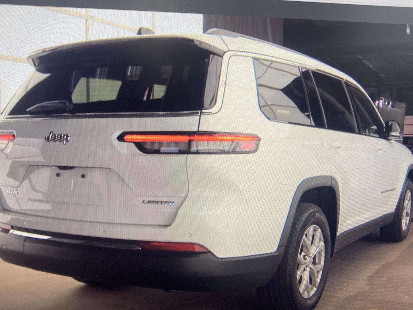 Used 2023 Bright White Clearcoat Jeep Limited image 2