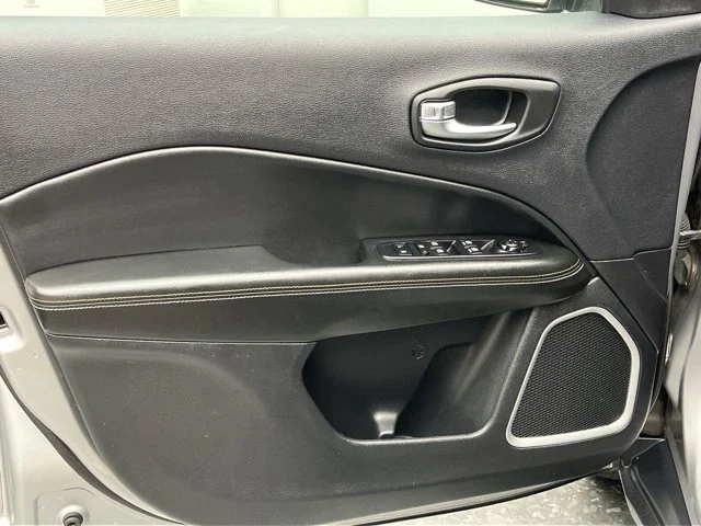 2020 Jeep Compass Latitude - Photo 6