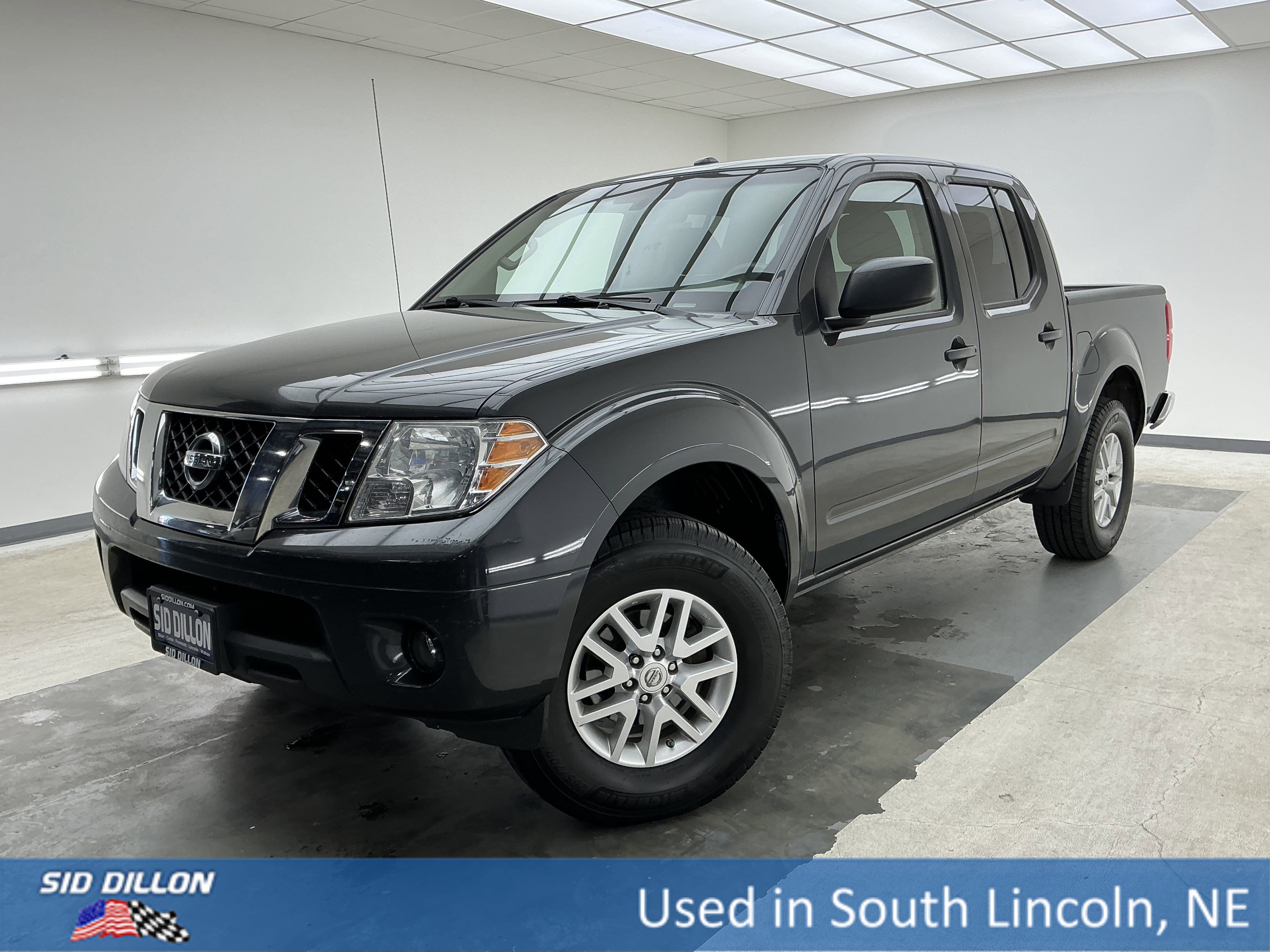 2015 Nissan Frontier 4.0 SV Crew Cab 4X4 AT SWB's photo