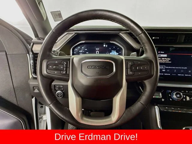 Used 2022 White GMC Denali image 11
