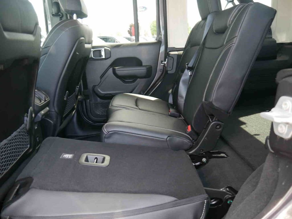 Used 2025 Gray Jeep Rubicon image 21