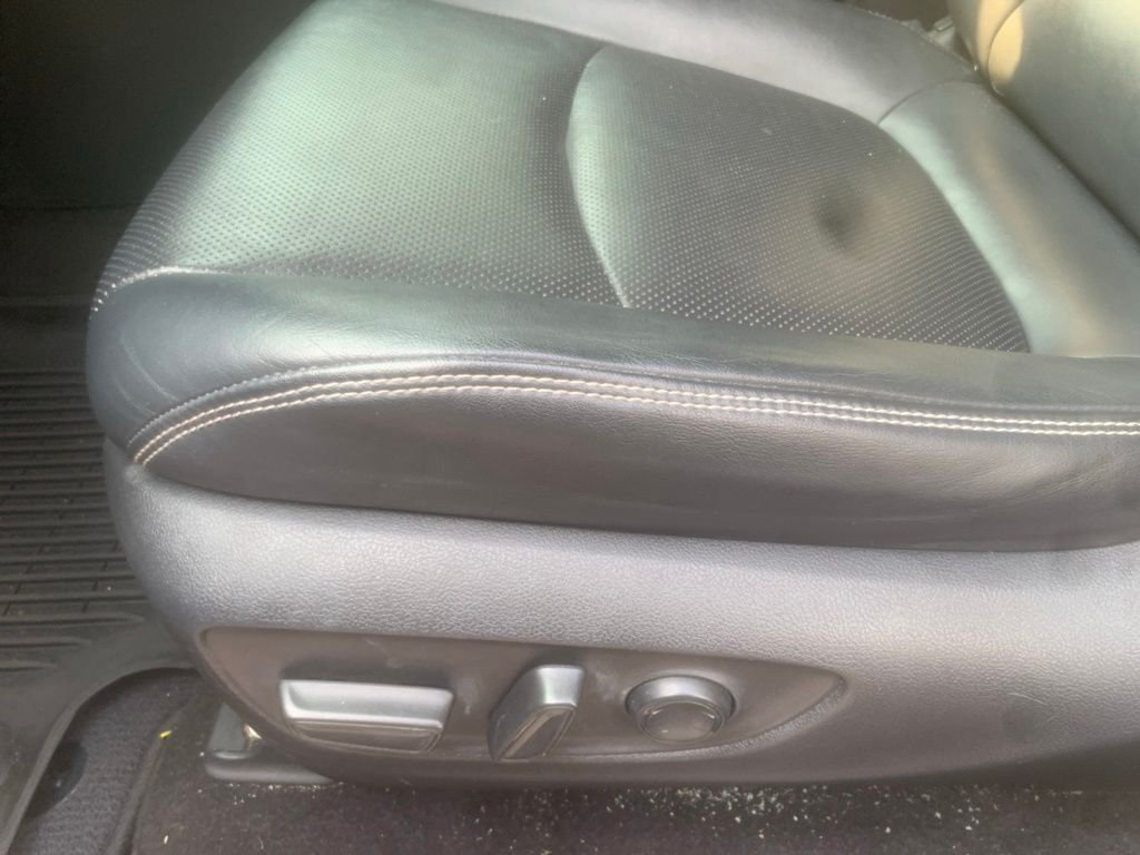 Used 2019 Pearl Toyota Limited image 11