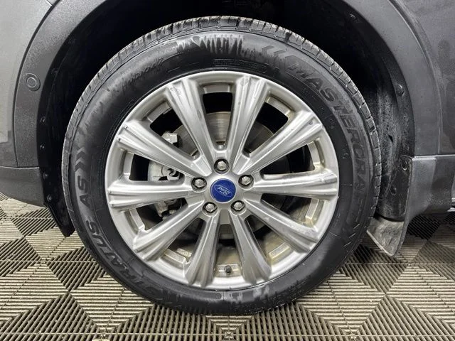 Used 2018 Magnetic Ford Titanium image 10