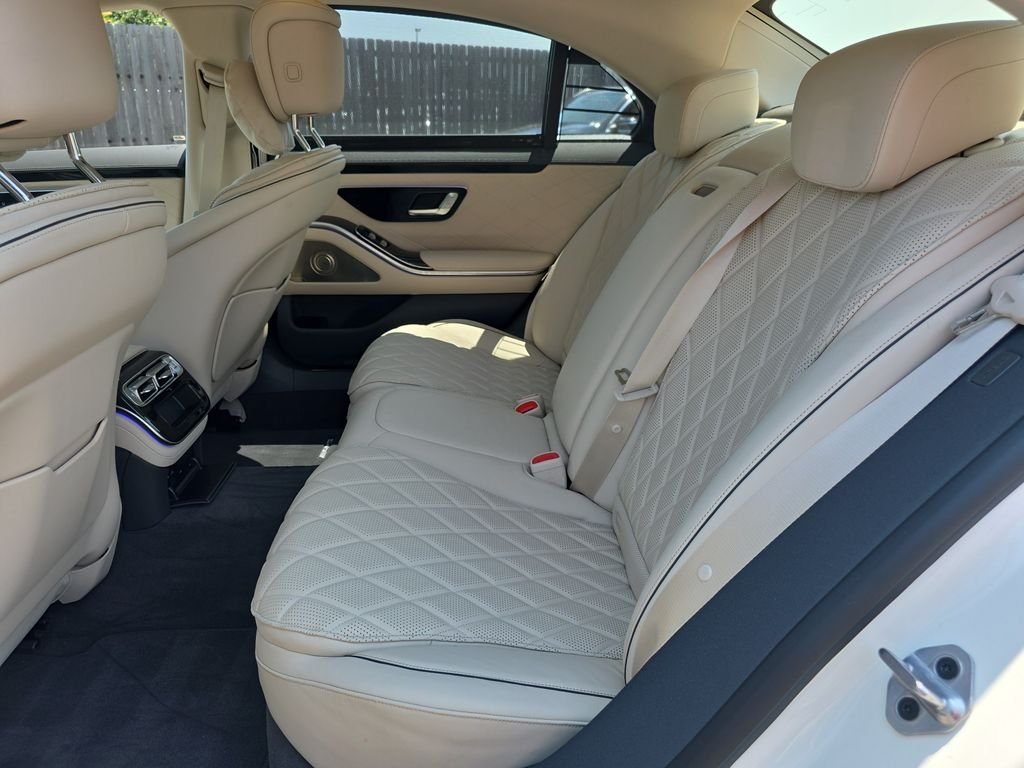Certified Used 2022 White Mercedes-Benz S 580 image 12