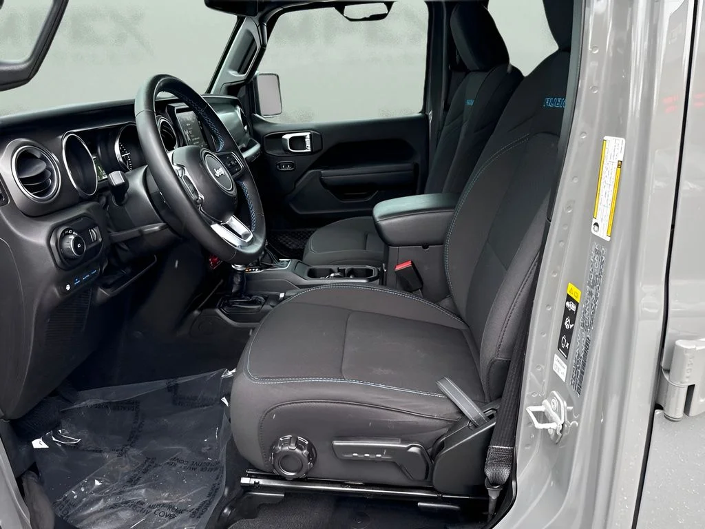 Used 2023 Gray Jeep Rubicon 4xe image 5