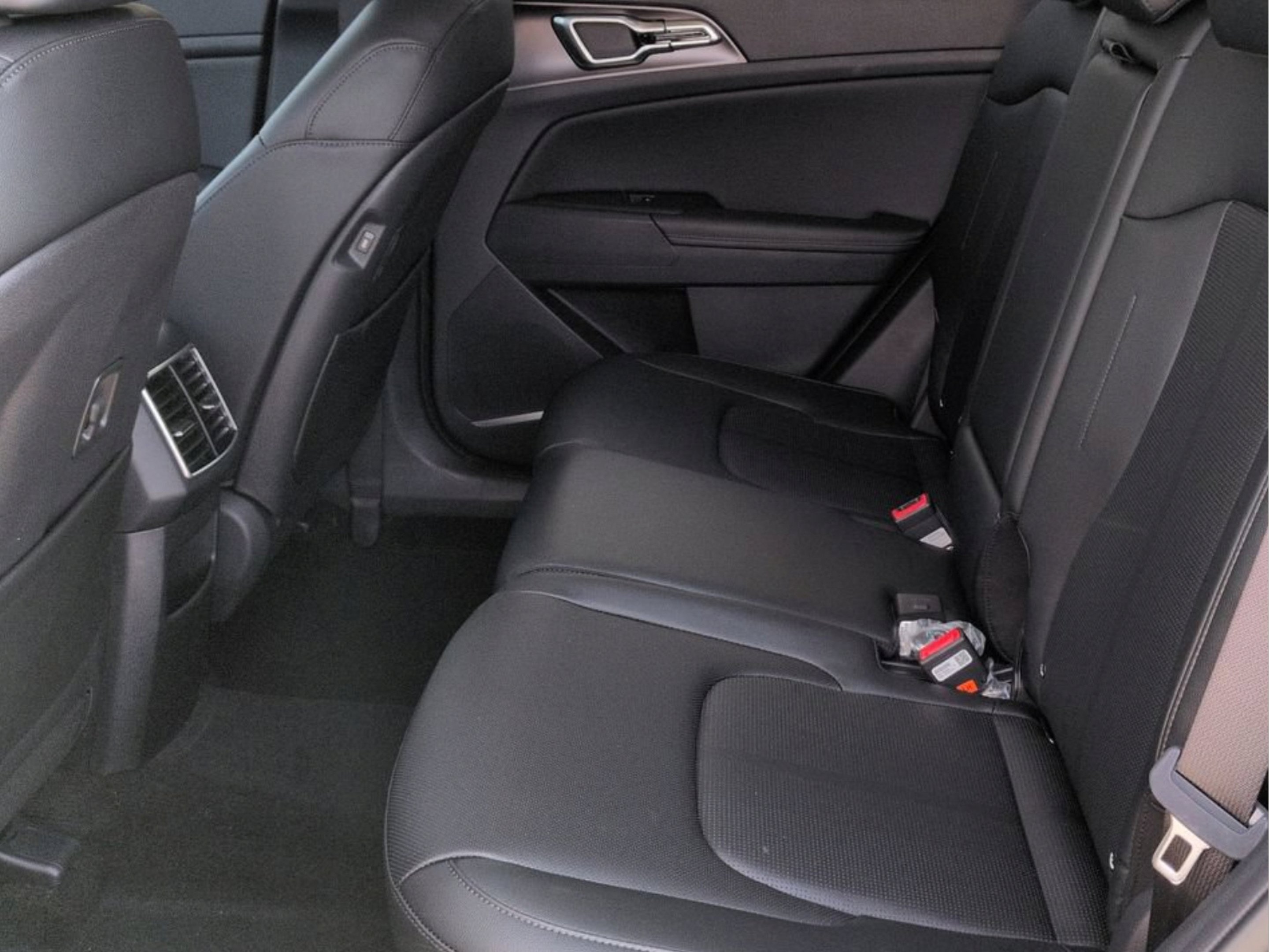 New 2026 Ebony Black Kia SX image 32