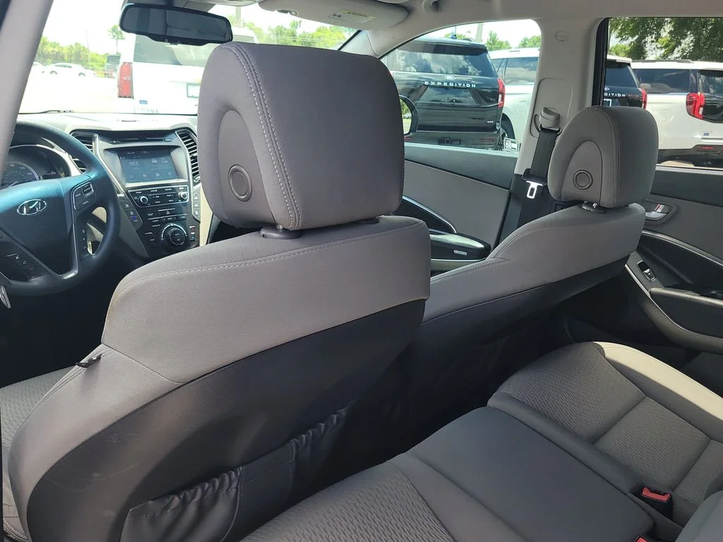 Certified Used 2017 Blue Hyundai SE image 9