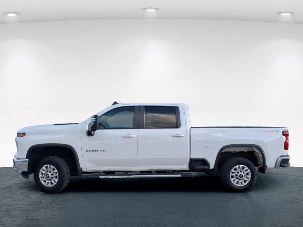 Used 2024 White Chevrolet LT image 14