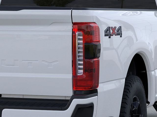 New 2026 Oxford White Ford F-250 XL image 18