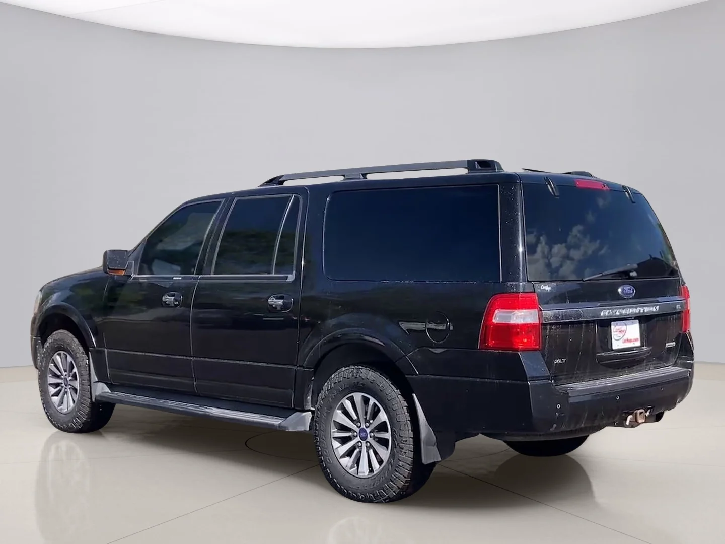 Used 2017 Black Ford XLT image 3