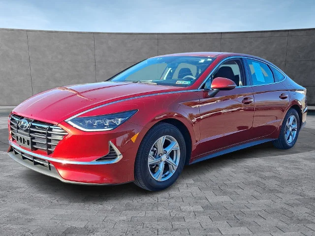 Certified Used 2023 Red Hyundai SE image 3