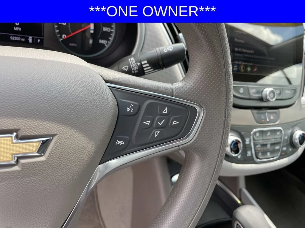 Used 2025 Summit White Chevrolet 1LT image 22