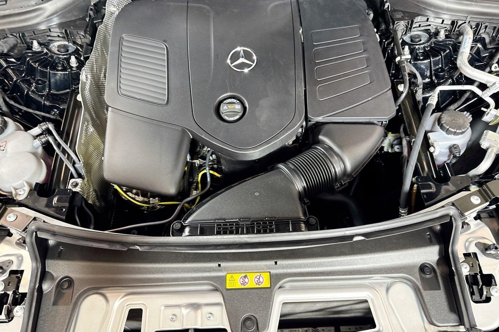 New 2026 Black Mercedes-Benz GLC 300 image 28