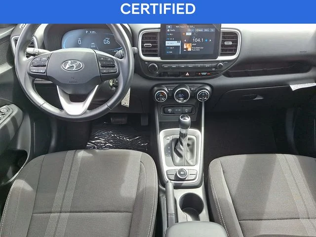 Used 2023 Green Hyundai SEL image 15