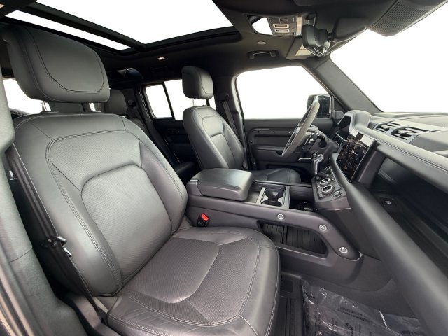 Used 2023 Gray Land Rover Carpathian Edition image 16